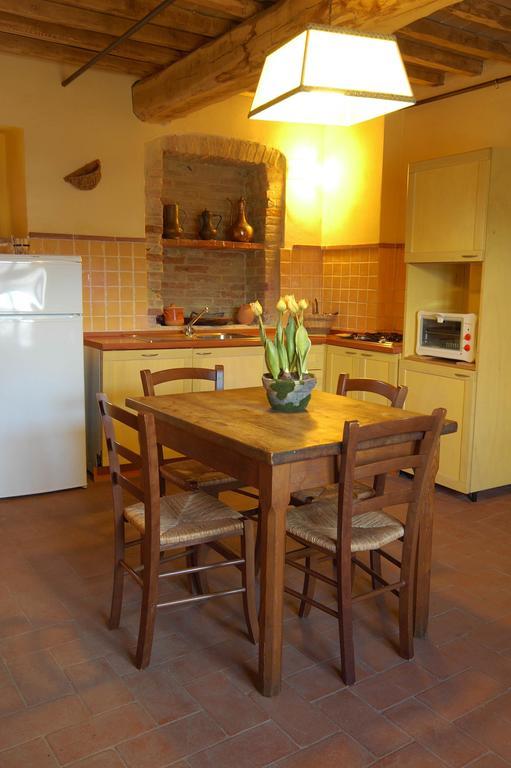 Agriturismo Podere La Marronaia サン・ジミニャーノ 部屋 写真